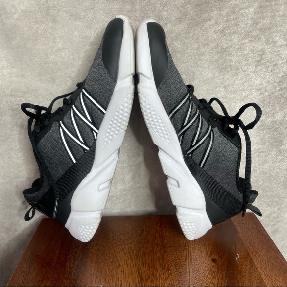 Fila Travalo Grey/Black Big Boys Sneakers Size 5 Like New Worn Once - Picture 11 of 15